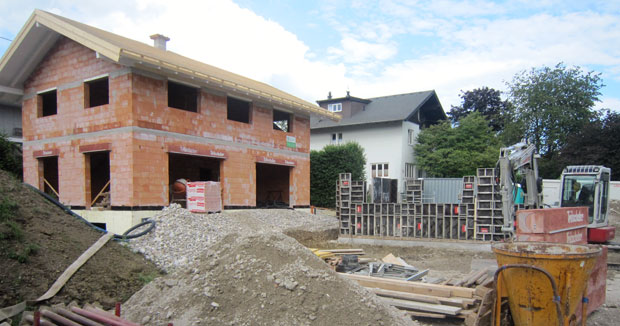 Arbeiten am Vorplatz Arbeiten am Vorplatz
